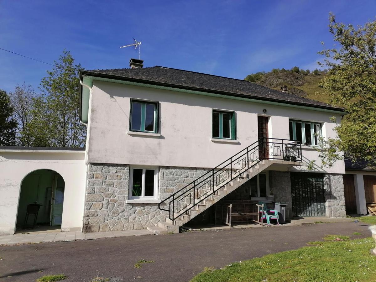 Aux D'Estaing Croises, Gite De Montagne Accessible A Tous ภายนอก รูปภาพ