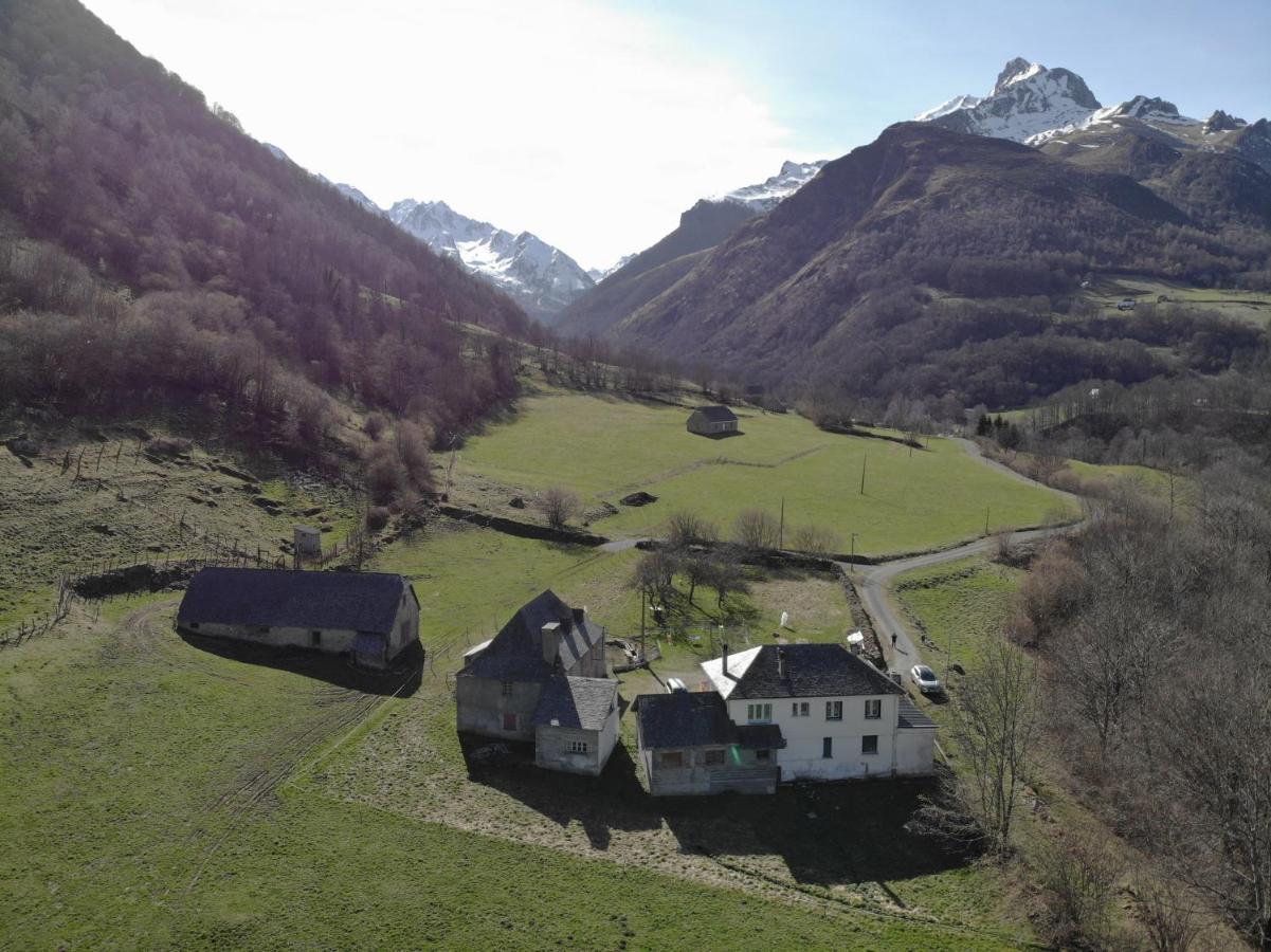 Aux D'Estaing Croises, Gite De Montagne Accessible A Tous ภายนอก รูปภาพ