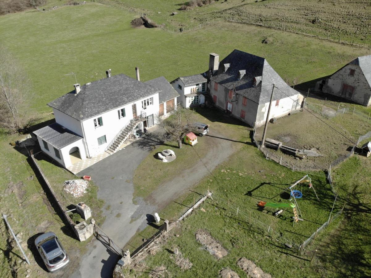 Aux D'Estaing Croises, Gite De Montagne Accessible A Tous ภายนอก รูปภาพ