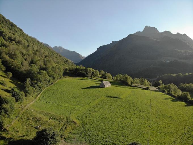 Aux D'Estaing Croises, Gite De Montagne Accessible A Tous ภายนอก รูปภาพ