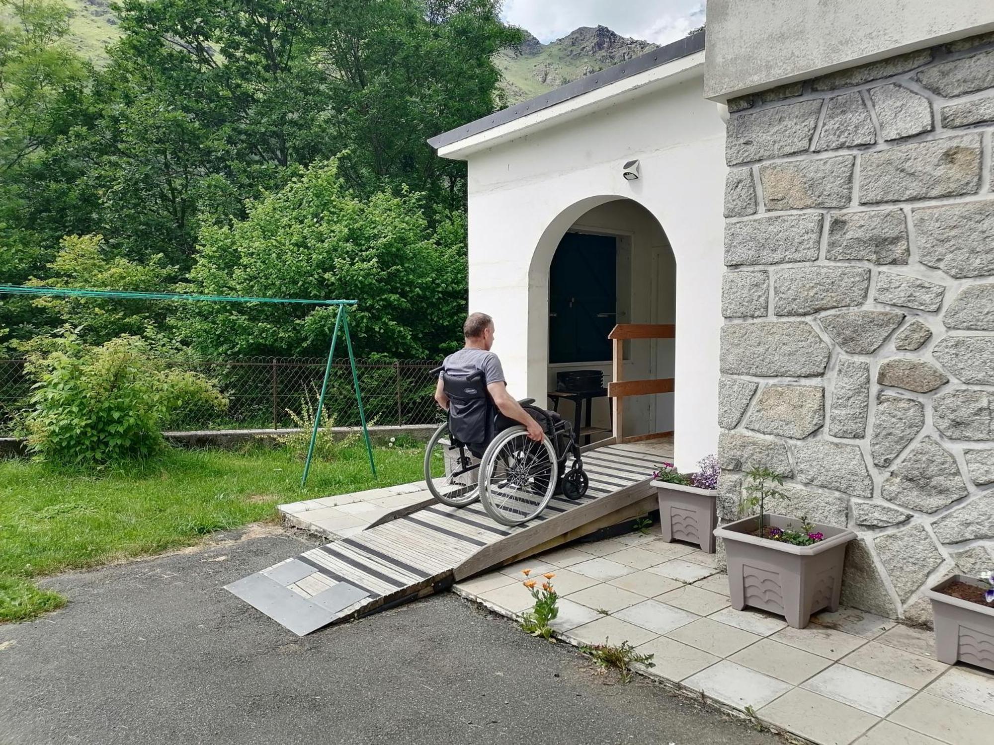 Aux D'Estaing Croises, Gite De Montagne Accessible A Tous ภายนอก รูปภาพ
