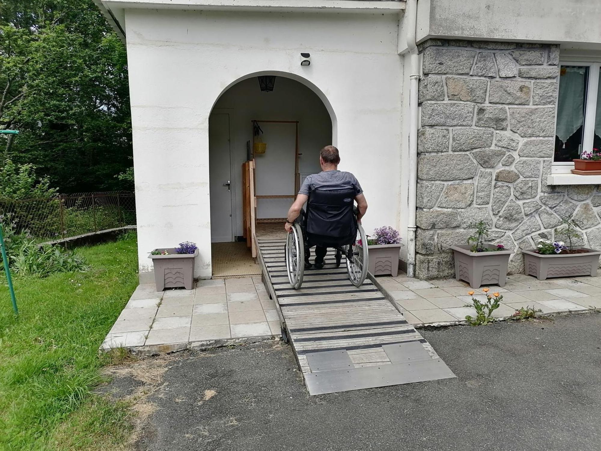 Aux D'Estaing Croises, Gite De Montagne Accessible A Tous ภายนอก รูปภาพ